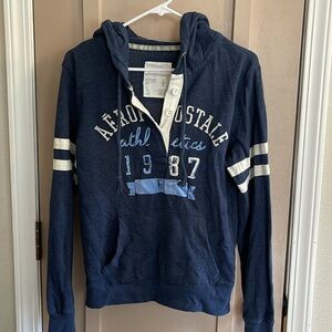 Pull over sweatshirt by Aero